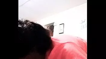 play Calda milf amatoriale succhia il cazzo davanti alla telecamera