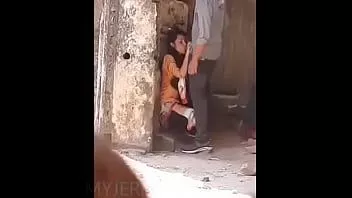 Putar Blowjob luar ruangan dengan pacar teman