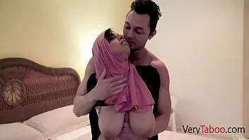 play Fiica în hijab futută de tată excitat- ella knox