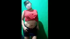 play Une sœur sexy vole de la place pour du porno fait maison, une magnifique chatte rose !