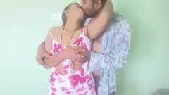 play Gepassioneerde Desi-sekstape van een amateur-Indiaas koppel