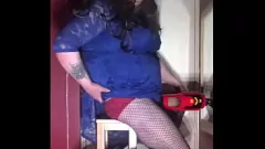 Reproducir Sesión de masturbación de máquina intensa de Bisexual Crossdresser