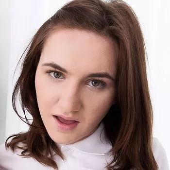 Pornstar Kelsey Kage