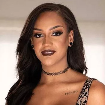 Pornstar Zoey Sinn